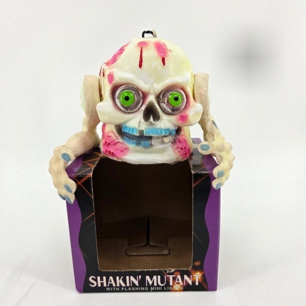 Vintage 1994 Twinkle Shakin Mutant Skull Halloween Spooky Light Up‎ Toy Tested